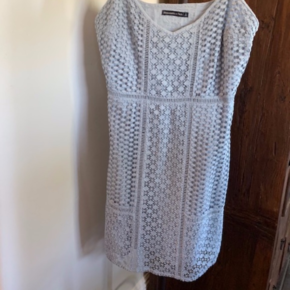 Abercrombie and Fitch Crochet Dress - Picture 2 of 5